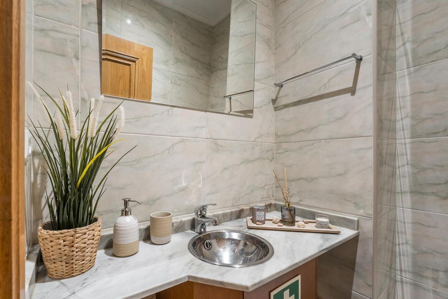 Guestready - Rio Tinto Terrace Apartment Luaran gambar